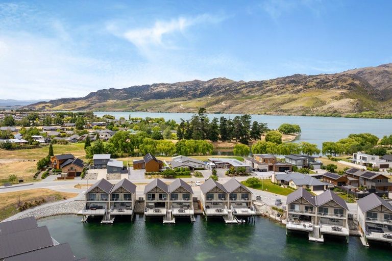 Photo of property in 10a Foster Place, Mount Pisa, Cromwell, 9383