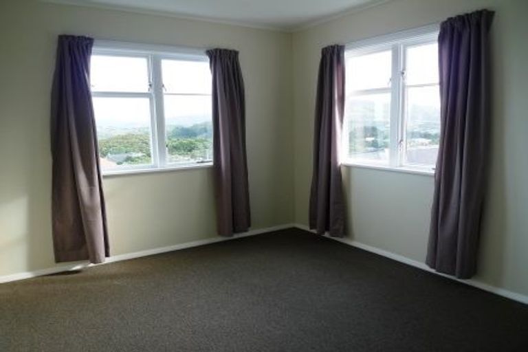 Photo of property in 109 Black Rock Road, Newlands, Wellington, 6037