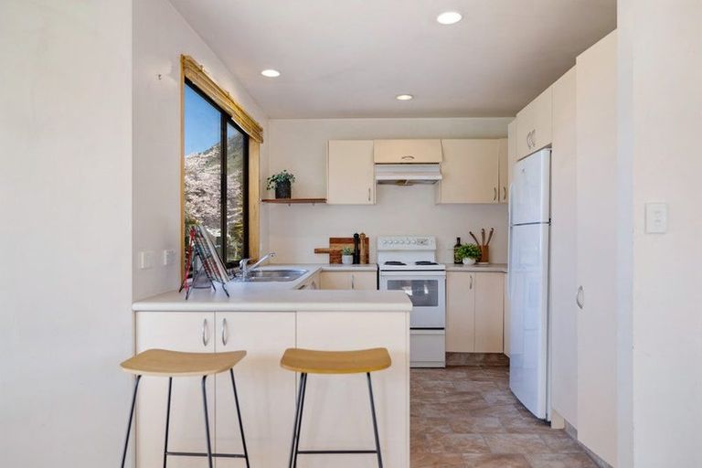 Photo of property in 3 Juniper Place, Frankton, Queenstown, 9300