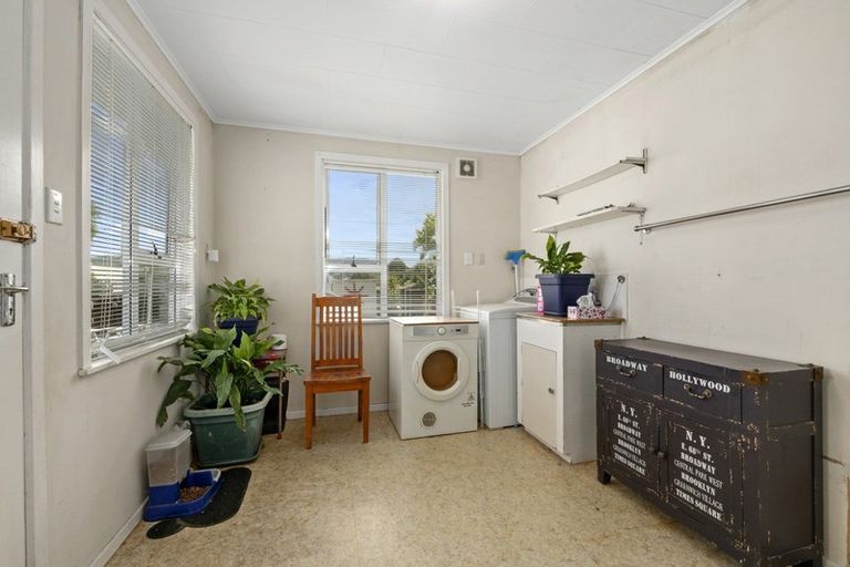 Photo of property in 47 Shearer Crescent, Naenae, Lower Hutt, 5011