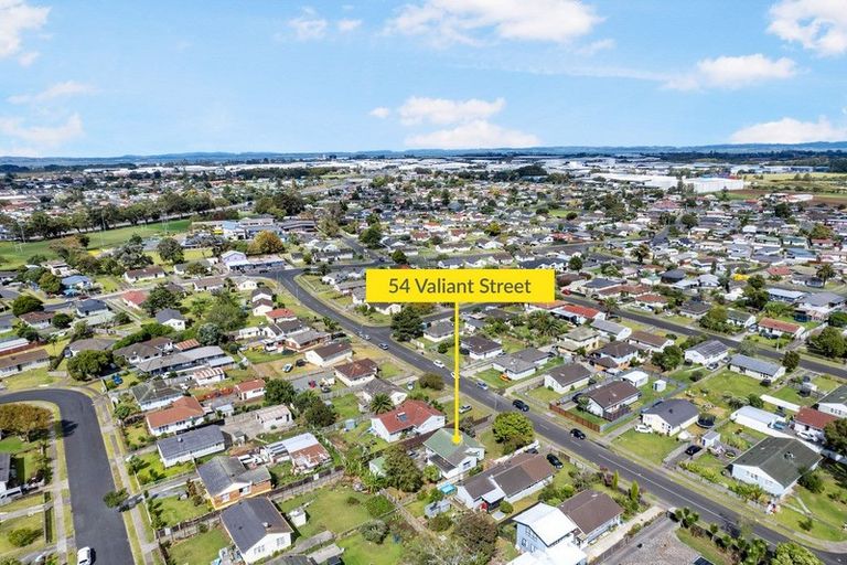 Photo of property in 54 Valiant Street, Mangere, Auckland, 2022