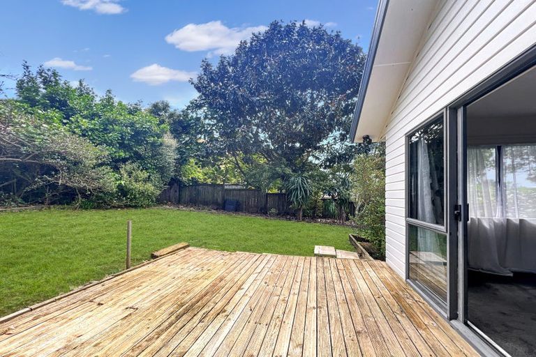 Photo of property in 19 Lowburn Place, Clover Park, Auckland, 2019