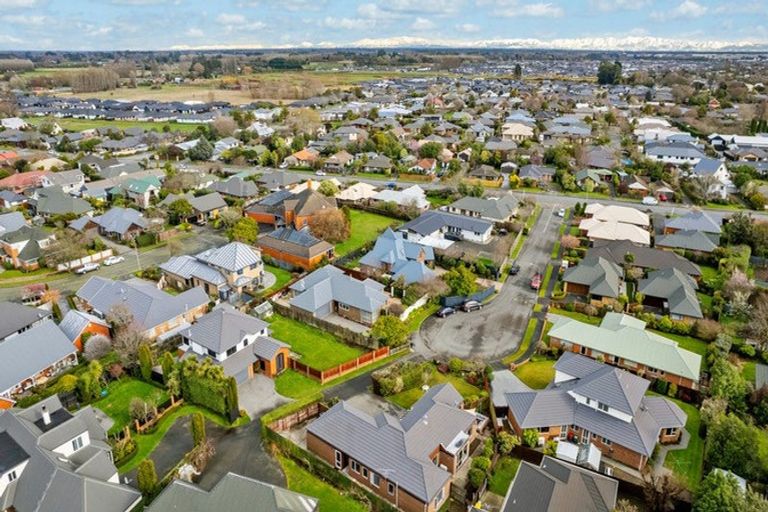 Photo of property in 11 Jadewynn Place, Halswell, Christchurch, 8025