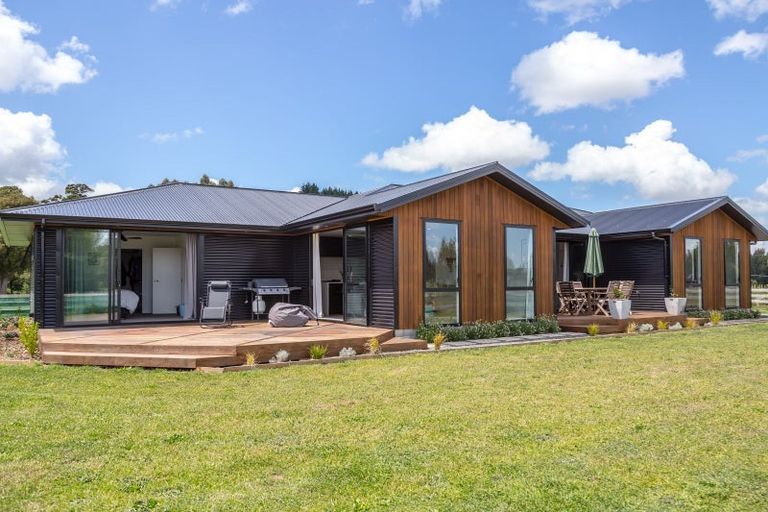 Photo of property in 64 Matapihi Road, Te Ore Ore, Masterton, 5886