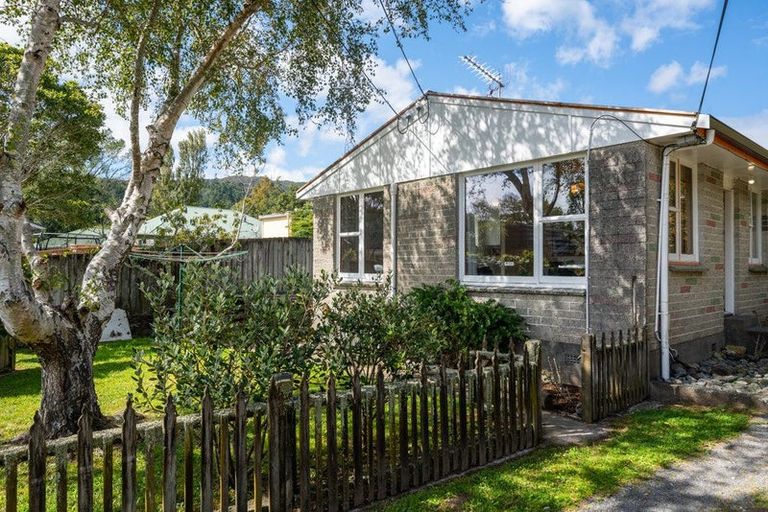 Photo of property in 6-8 Young Grove, Stokes Valley, Lower Hutt, 5019