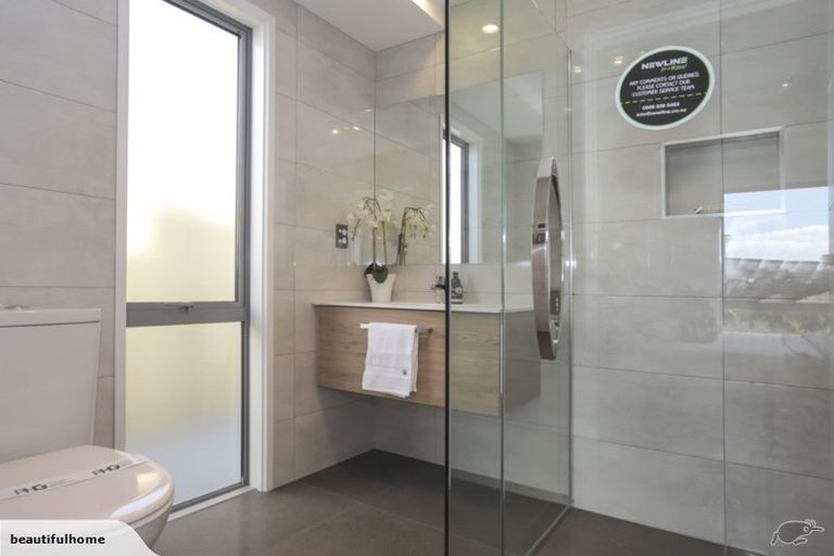 Photo of property in 10 Tuangi Way, Papamoa Beach, Papamoa, 3118