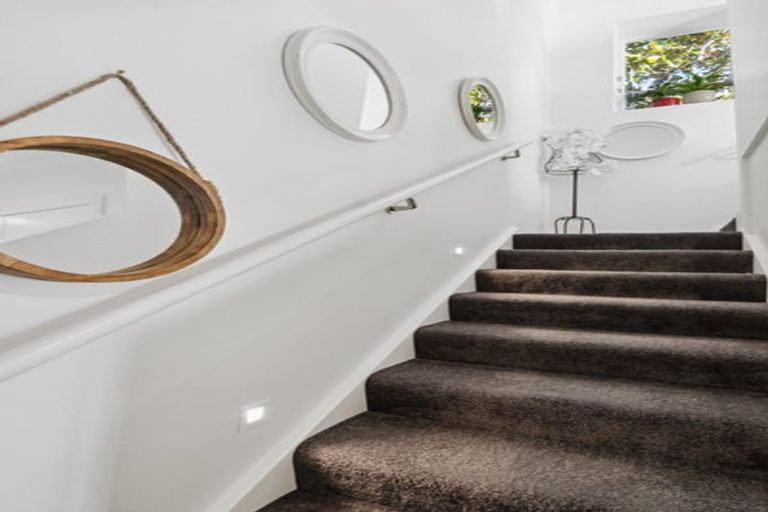 Photo of property in 78 Grays Road, Camborne, Porirua, 5026