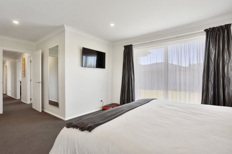 Photo of property in 92 Sutherland Drive, Kaiapoi, 7630