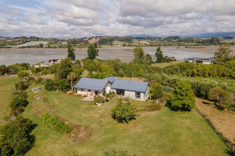 Photo of property in 195 Kina Peninsula Road, Tasman, Upper Moutere, 7173
