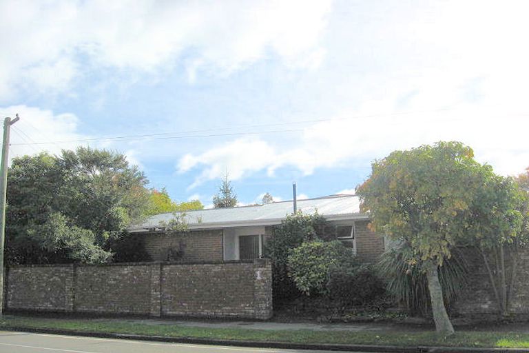 Photo of property in 2/1 Greers Road, Ilam, Christchurch, 8041