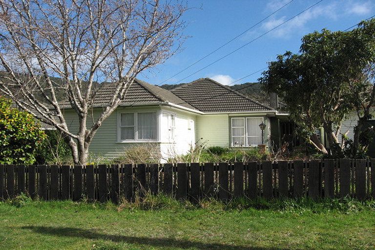 Photo of property in 66 Wood Street, Wainuiomata, Lower Hutt, 5014