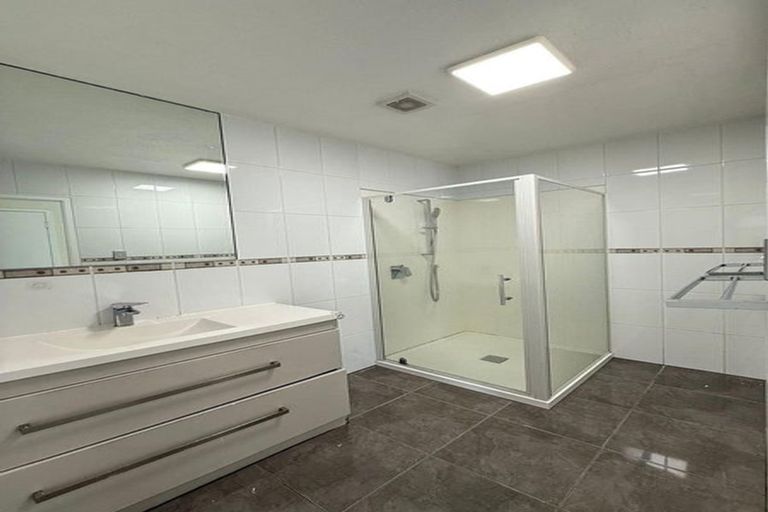 Photo of property in 2/314 Bucklands Road, Bucklands Beach, Auckland, 2012