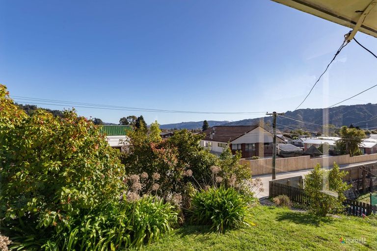 Photo of property in 20 Norana Road, Maoribank, Upper Hutt, 5018