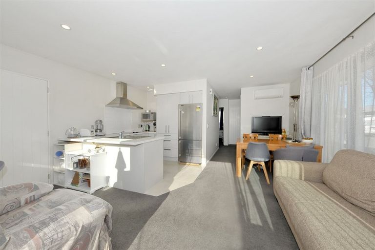 Photo of property in 30 Ballantyne Avenue, Upper Riccarton, Christchurch, 8041