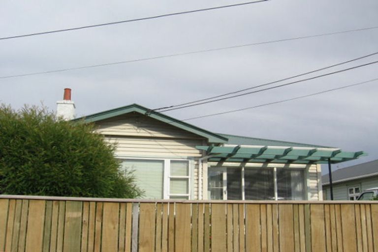 Photo of property in 190 Coutts Street, Rongotai, Wellington, 6022