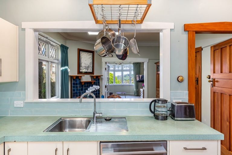 Photo of property in 42 Pembroke Road, Northland, Wellington, 6012