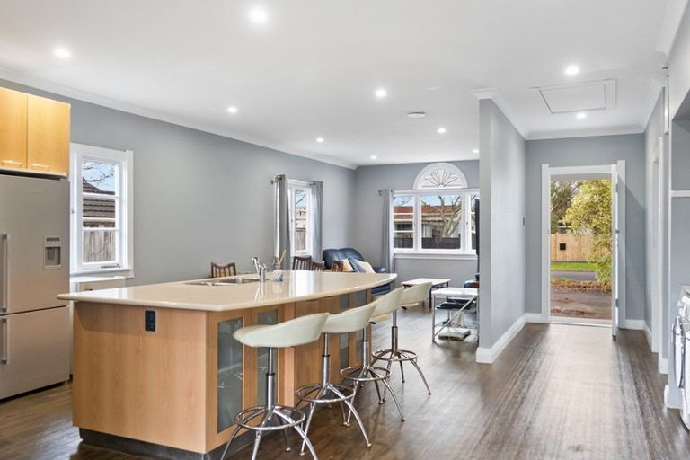 Photo of property in 5 Gillies Avenue, Claudelands, Hamilton, 3214