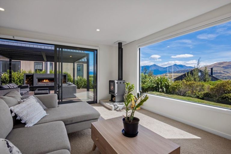 Photo of property in 3 Caithness Court, Jacks Point, Queenstown, 9371