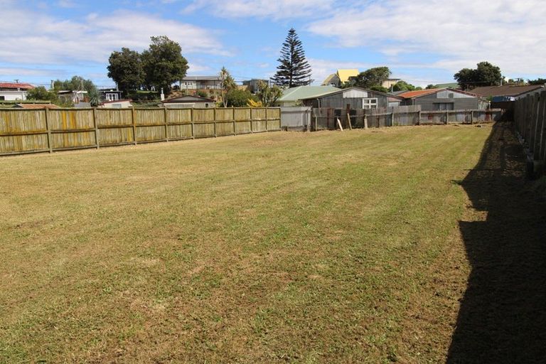 Photo of property in 8 Thomas Place, Foxton Beach, Foxton, 4815