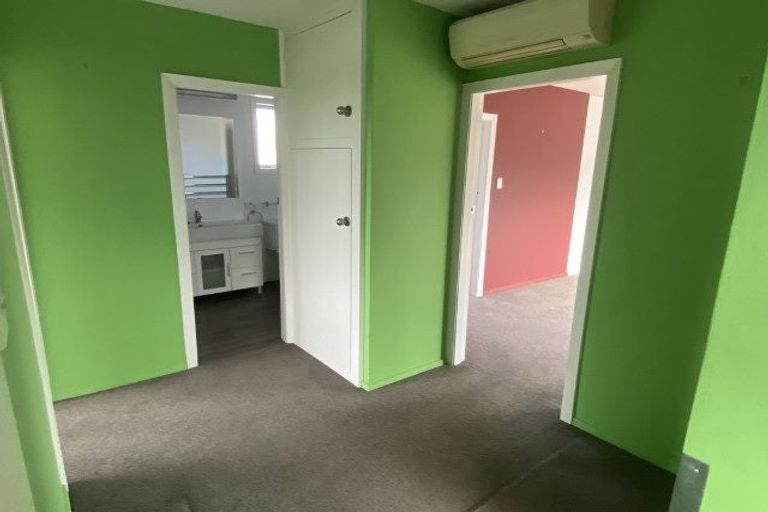 Photo of property in 73 Wingate Street, Redwood, Christchurch, 8051