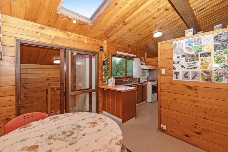 Photo of property in 45 Matuhi Rise, Henderson, Auckland, 0612