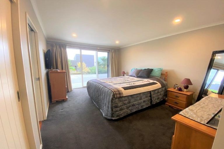 Photo of property in 25 Nyhane Drive, Ligar Bay, Takaka, 7183