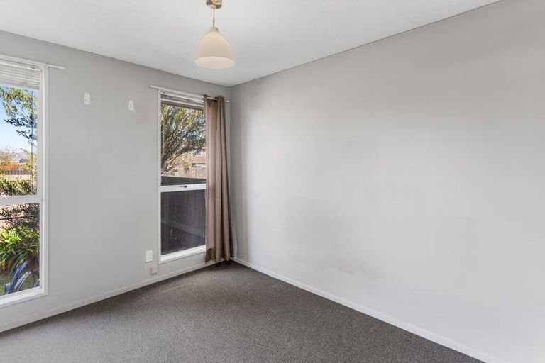 Photo of property in 2/73 Lakewood Drive, Burwood, Christchurch, 8083