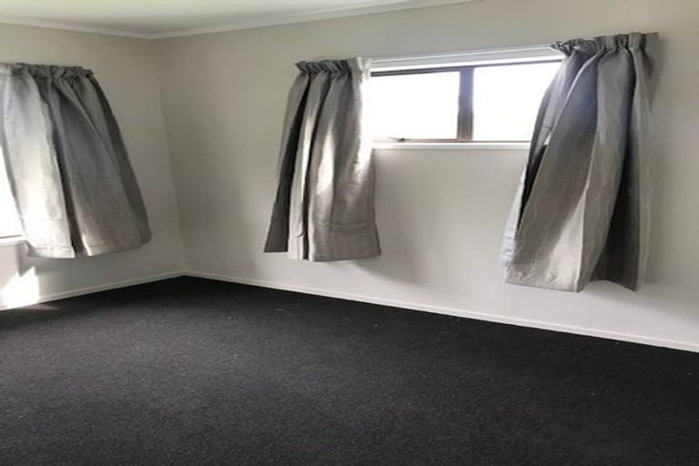 Photo of property in 43 Gilbass Avenue, Hamilton Lake, Hamilton, 3204