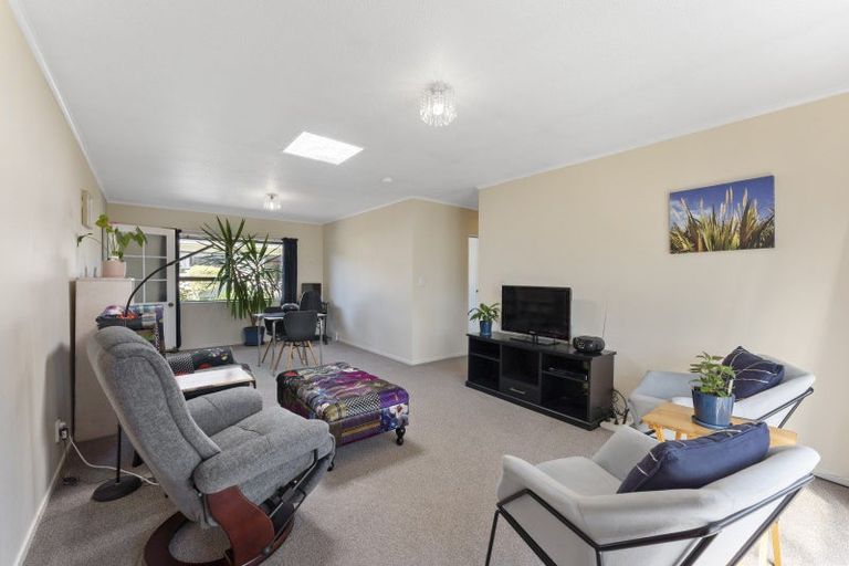 Photo of property in 29b Hinau Street, Tawa, Wellington, 5028