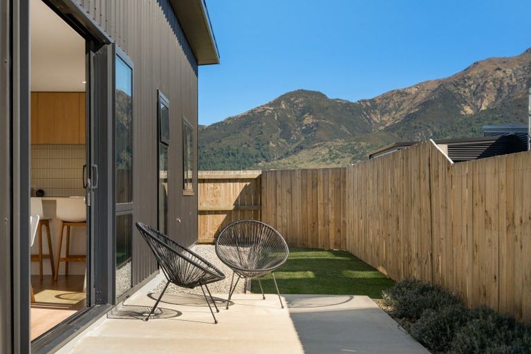 Photo of property in 181 Burdon Loop, Lake Hawea, 9382