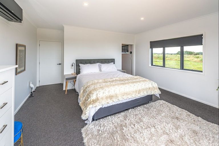 Photo of property in 34 Golf Vue Place, Castlecliff, Whanganui, 4501