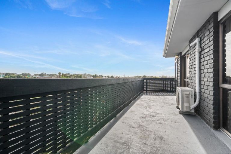 Photo of property in 12b Bronte Place, Whalers Gate, New Plymouth, 4310