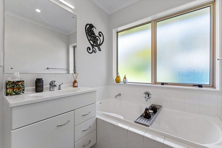 Photo of property in 7 Omana Avenue, Shelly Beach, Helensville, 0874