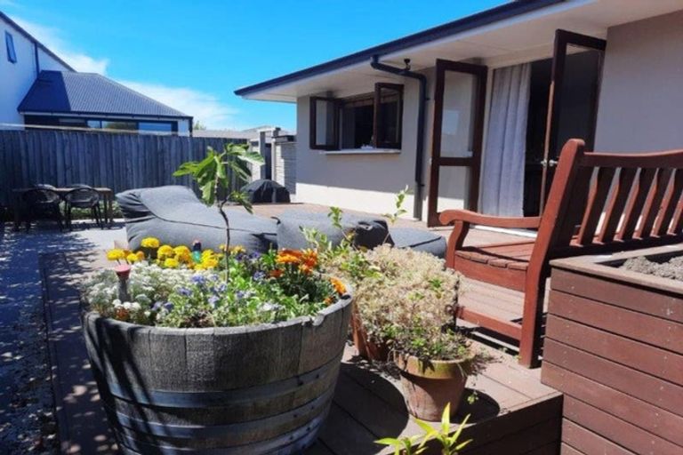 Photo of property in 16 Hadlow Place, Burnside, Christchurch, 8041