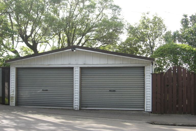 Photo of property in 5 Birdwood Street, Karori, Wellington, 6012