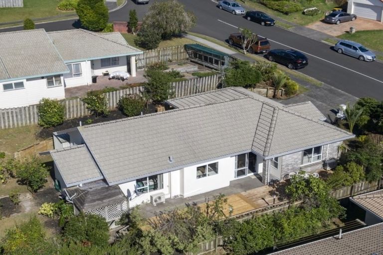 Photo of property in 8 Bluebird Crescent, Unsworth Heights, Auckland, 0632