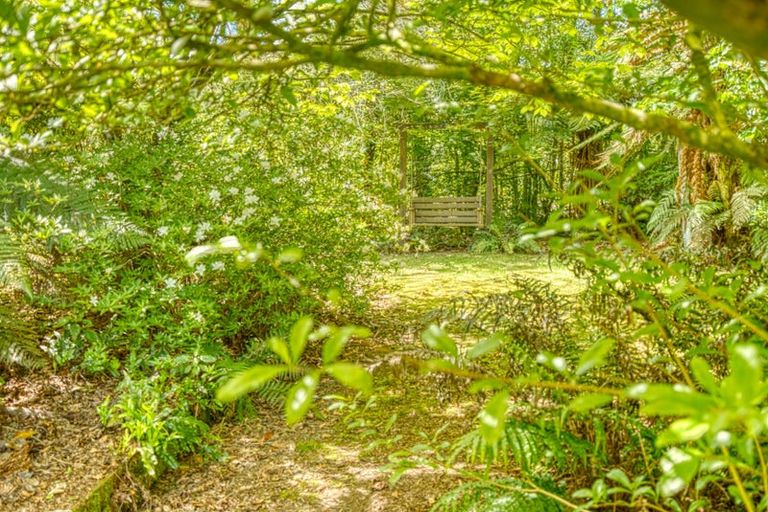 Photo of property in 19 Baty Place, Coal Creek, Greymouth, 7802