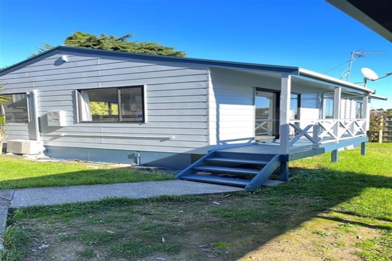 Photo of property in 6/17a Idesia Place, Totara Heights, Auckland, 2105