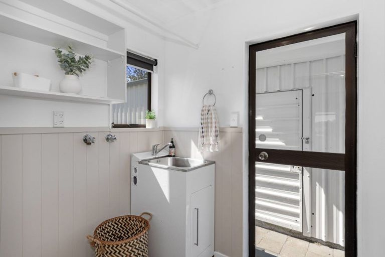 Photo of property in 3 Rangataua Street, Welcome Bay, Tauranga, 3112