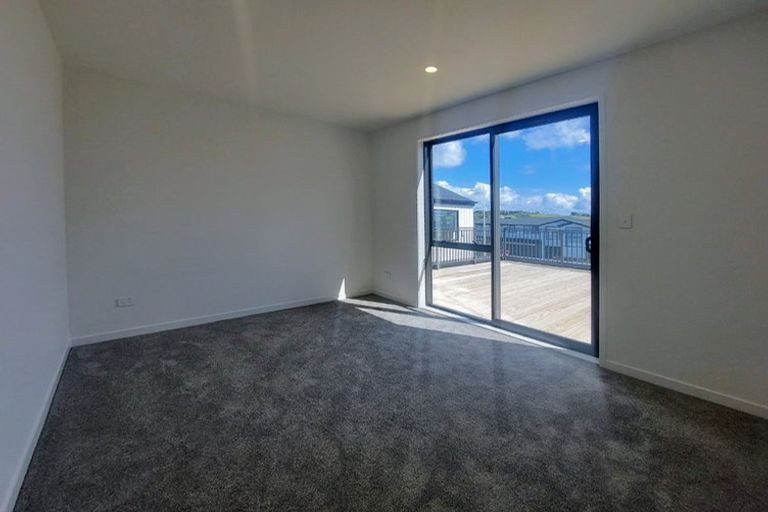 Photo of property in 22 Cavalli Road, Long Bay, Auckland, 0630