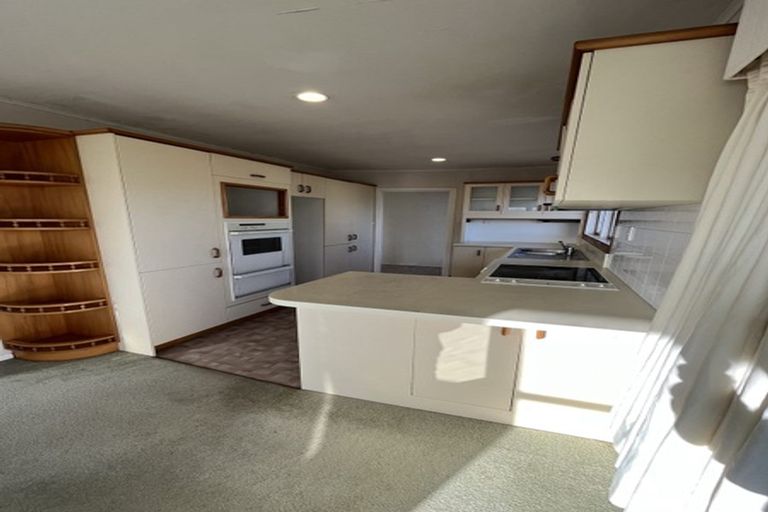 Photo of property in 17a Gulf Crest, Bucklands Beach, Auckland, 2012