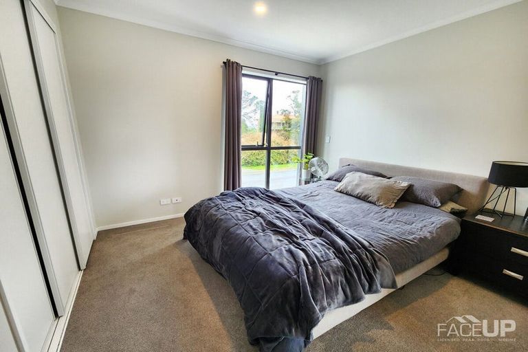 Photo of property in 48 Clark Road, Hobsonville, Auckland, 0616