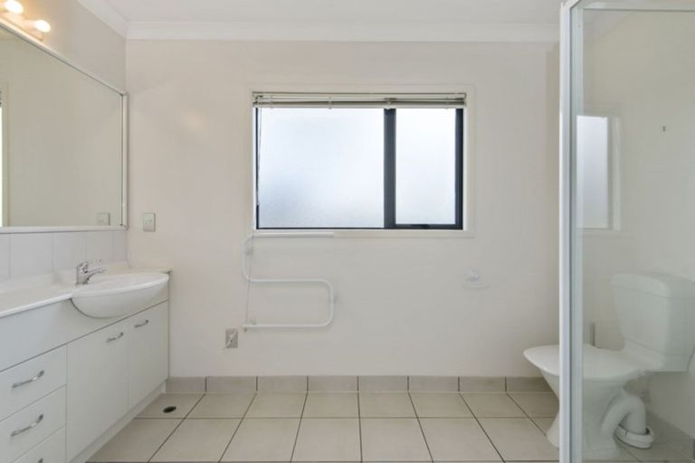 Photo of property in 3 Saint Clair Close, Harewood, Christchurch, 8051