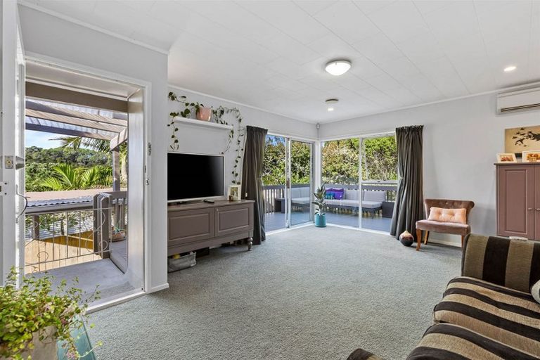 Photo of property in 6 Spinella Drive, Bayview, Auckland, 0629