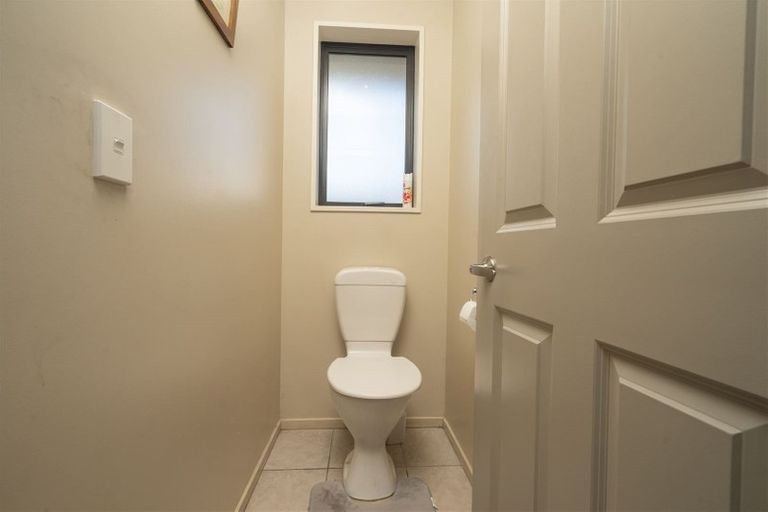 Photo of property in 18 Marlowe Place, Rolleston, 7614