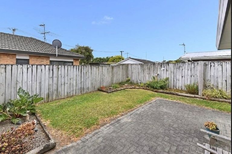 Photo of property in 3/13 Russell Road, Manurewa, Auckland, 2102