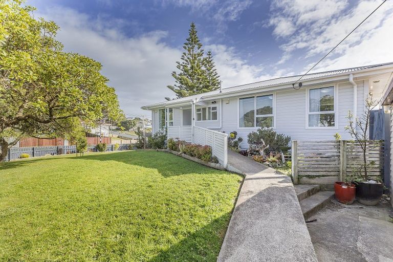 Photo of property in 34 Opapa Street, Titahi Bay, Porirua, 5022