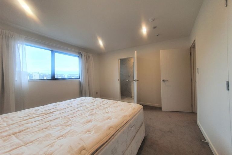 Photo of property in 7 Lilac Lane, Oteha, Auckland, 0632