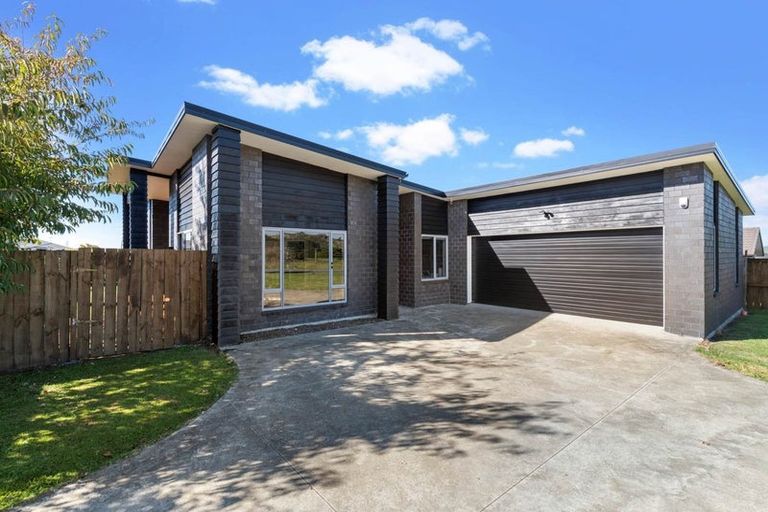 Photo of property in 200 Helenslee Road, Pokeno, 2472