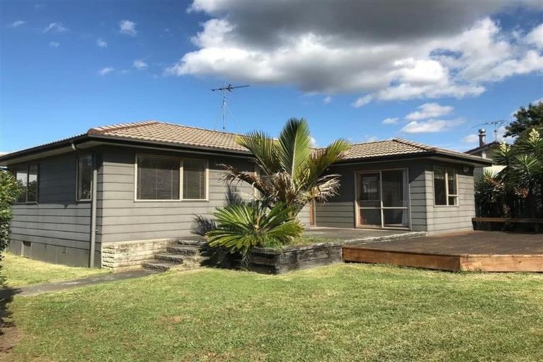 Photo of property in 7 Fiesta Drive, Half Moon Bay, Auckland, 2012